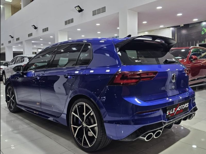 Volkswagen Golf - R