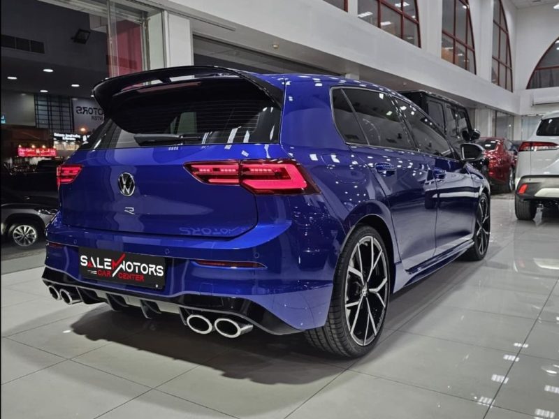 Volkswagen Golf - R