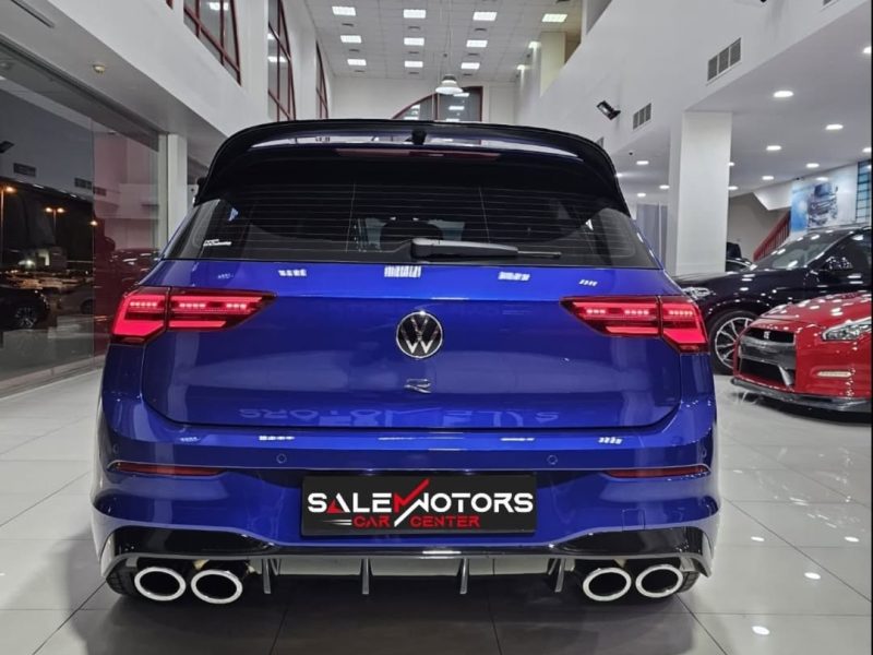 Volkswagen Golf - R